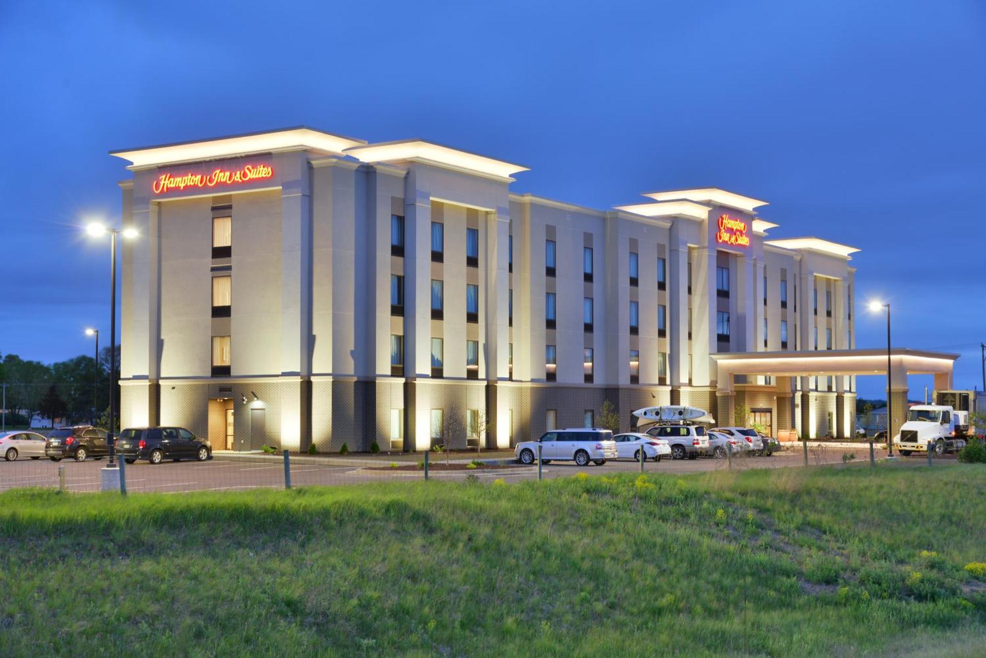 Hampton Inn & Suites Chippewa Falls Ngoại thất bức ảnh