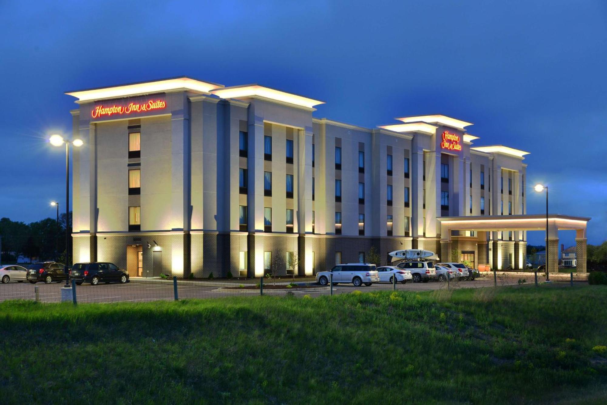 Hampton Inn & Suites Chippewa Falls Ngoại thất bức ảnh
